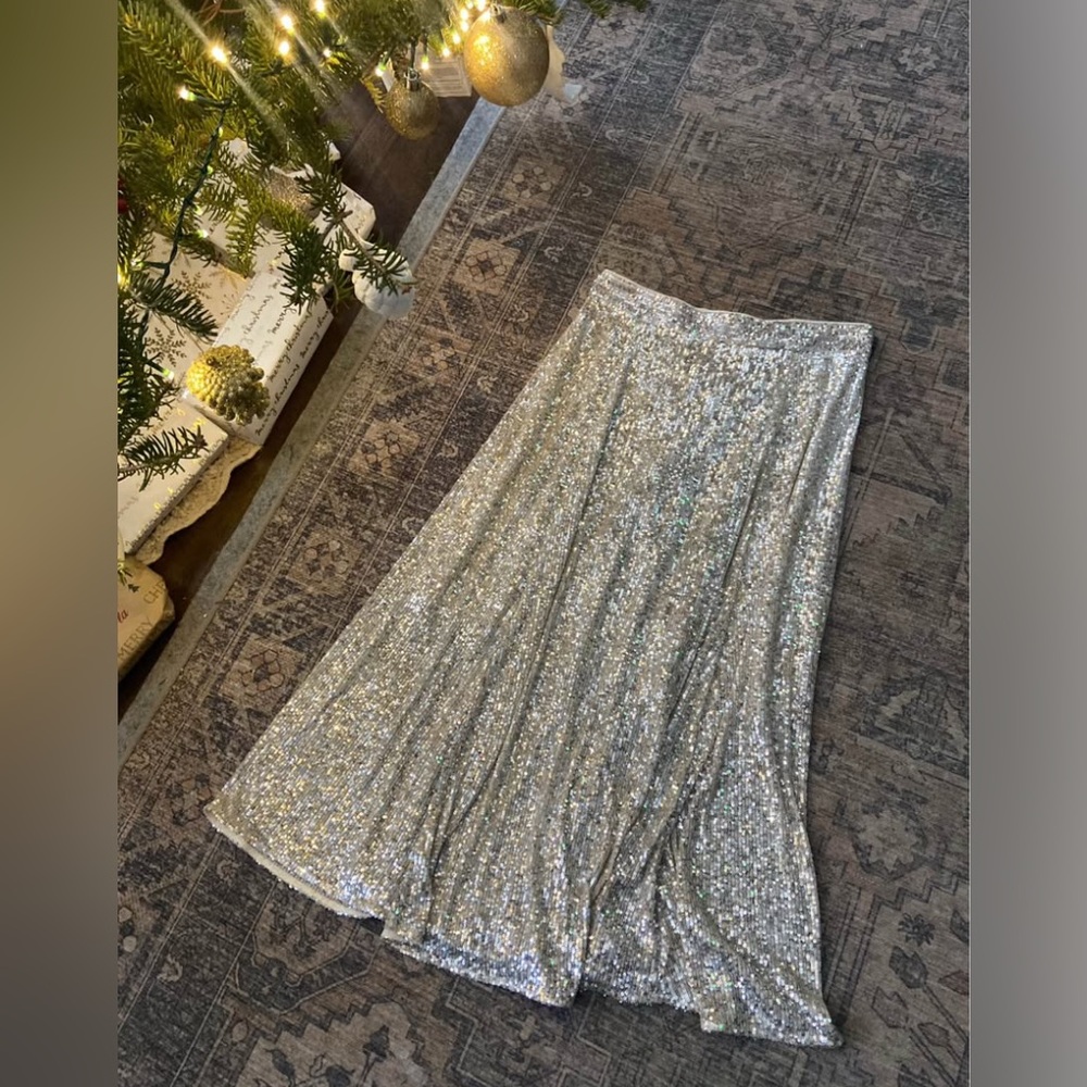 H&M gold sequin skirt
